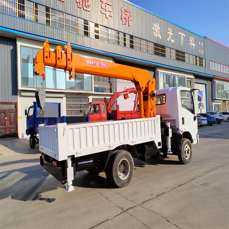 灞桥区三轮随车吊定制 农用改装机自备吊中瑞长期出售